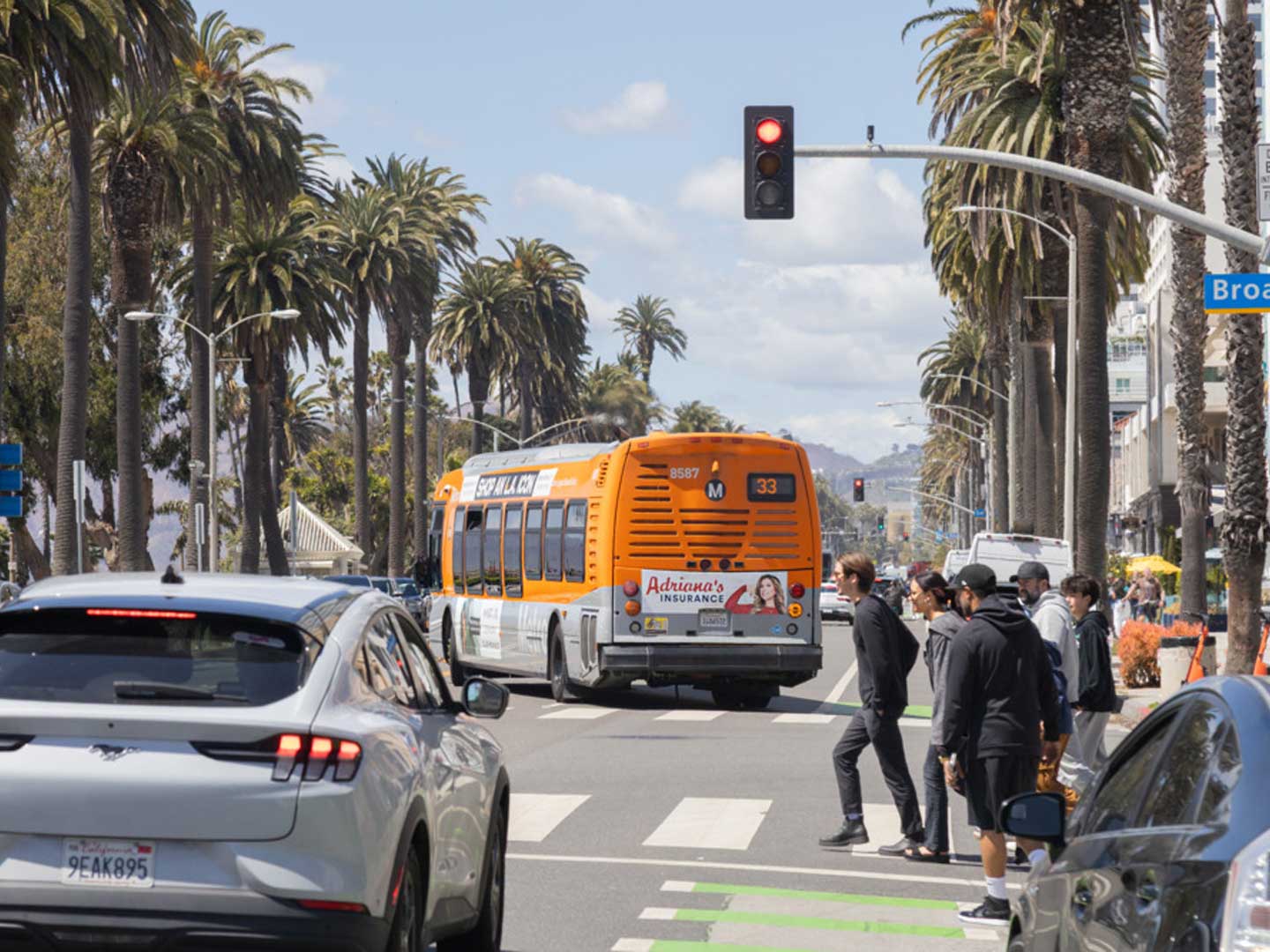 out of home advertising los angeles bus