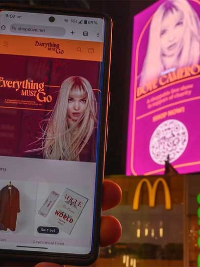 out of home digital billboard advertising new york city